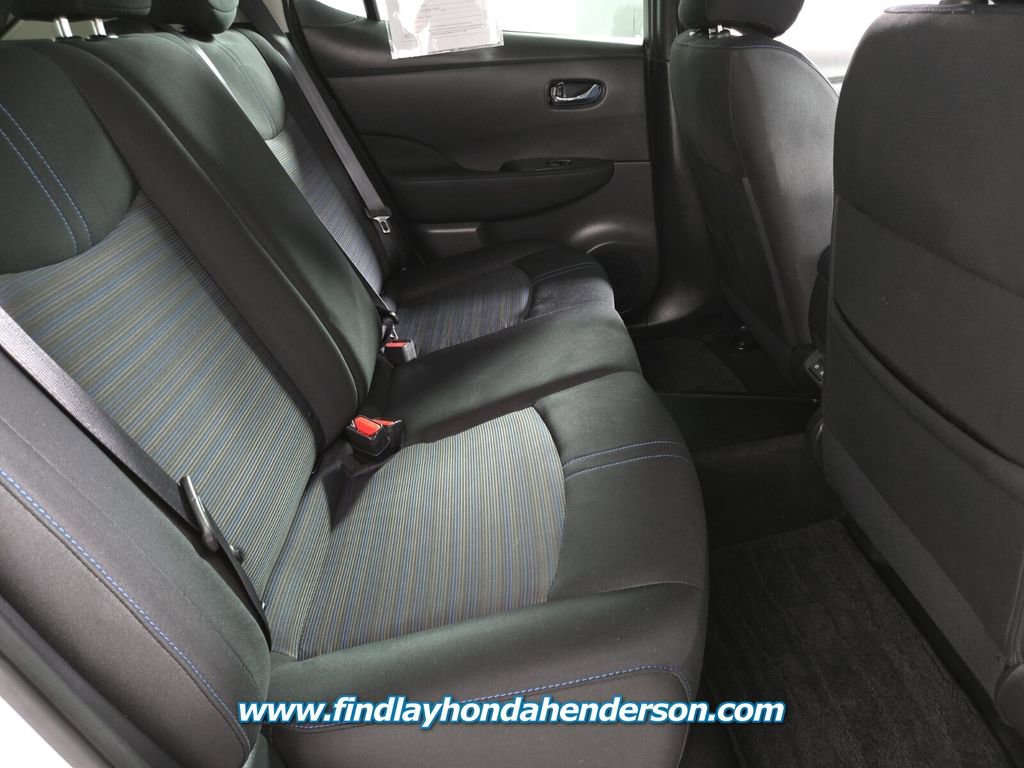 Used 2022 Nissan Leaf S image 19