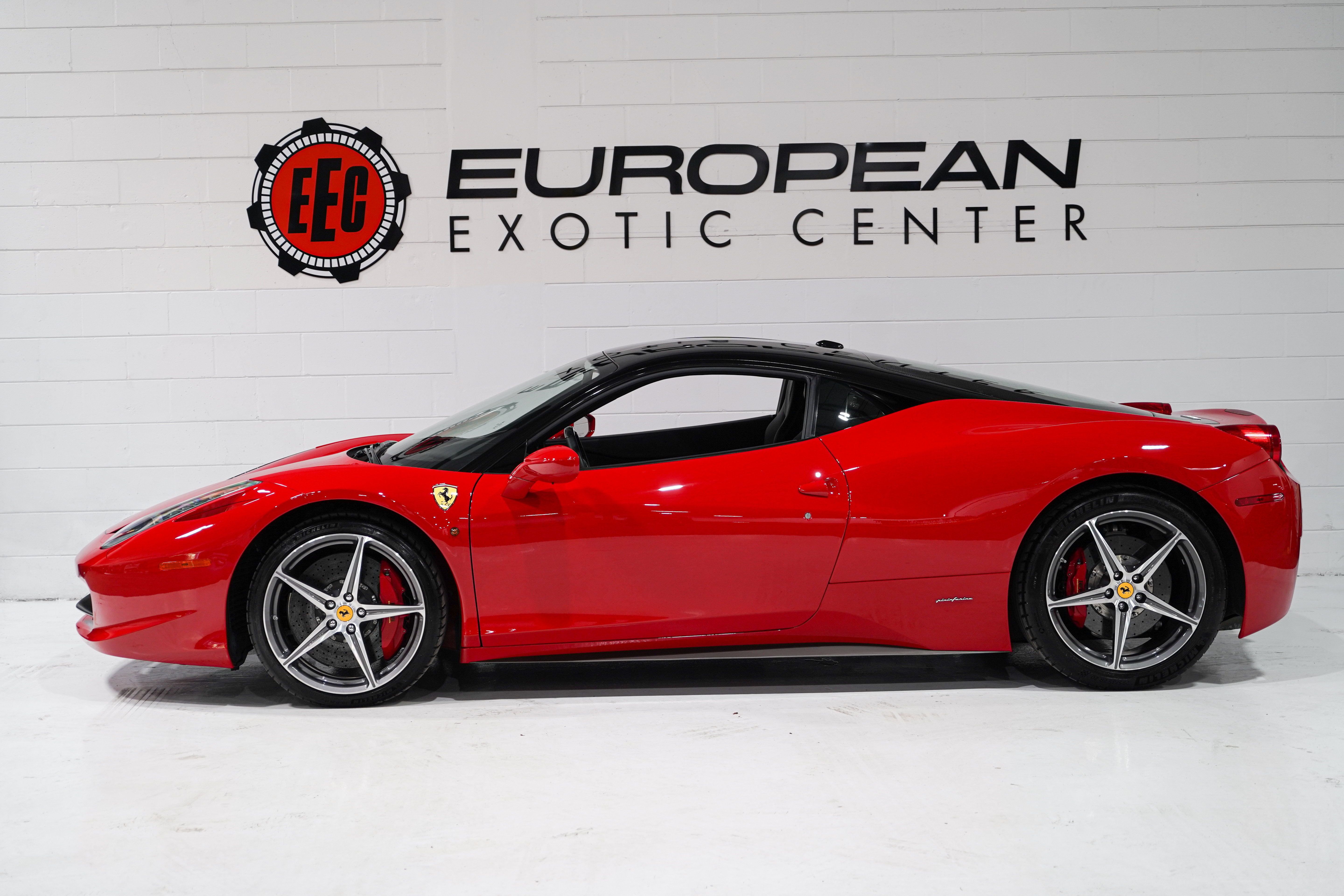 Used 2014 Ferrari 458 Italia Coupe RWD image 7