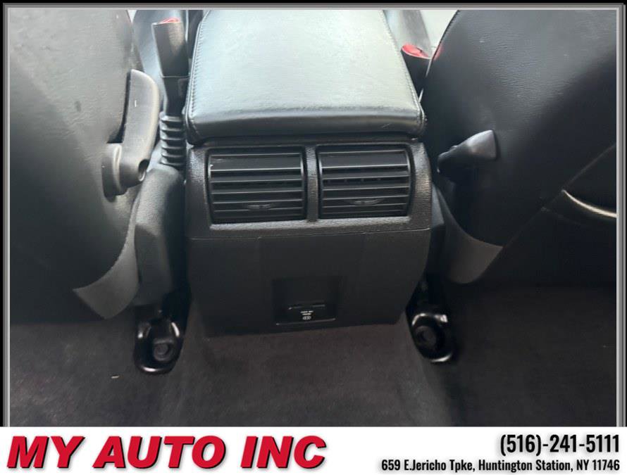 Used 2010 Jeep Grand Cherokee Laredo image 16