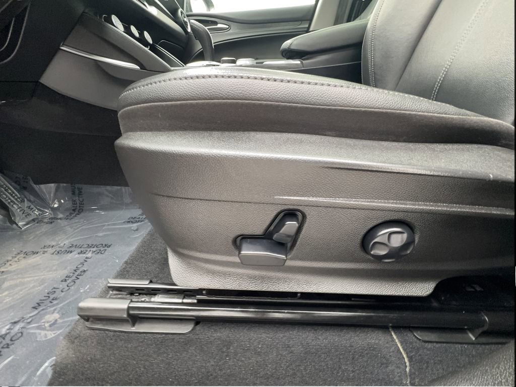 Used 2021 Alfa Romeo Stelvio Sprint w/ Sun & Sound Package image 21