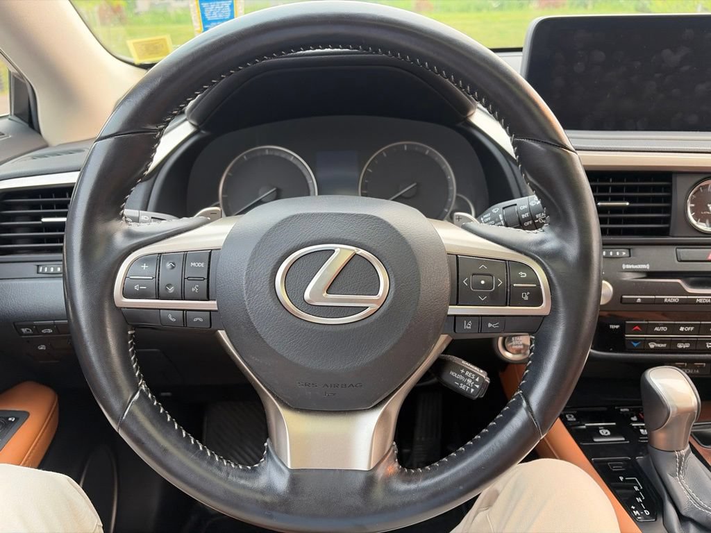 Used 2022 Lexus RX 350L Premium w/ Premium Package AWD/4WD image 5