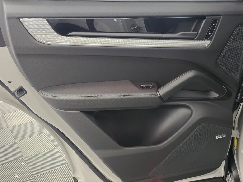 New 2026 Porsche Cayenne E-Hybrid image 22