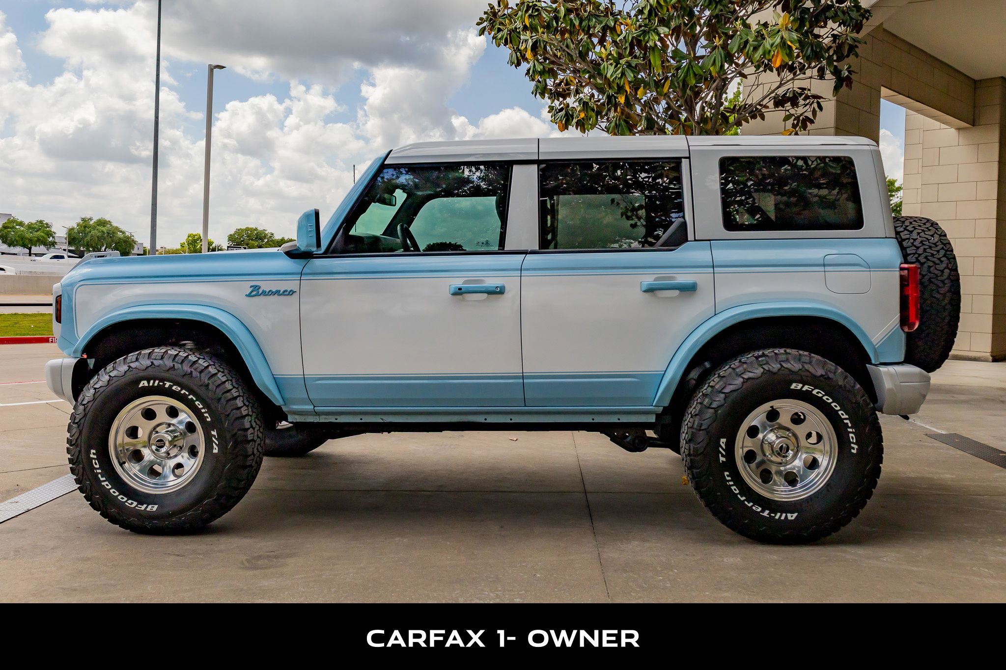 Used 2025 Ford Bronco Heritage Edition image 6