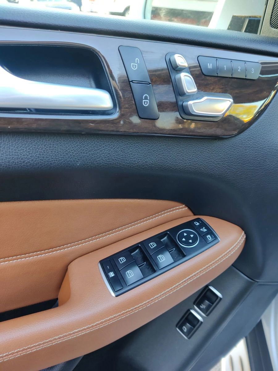 Used 2018 Mercedes-Benz GLS 450 GLS 450 4MATIC Sport Utility 4 w/ Premium Package image 26