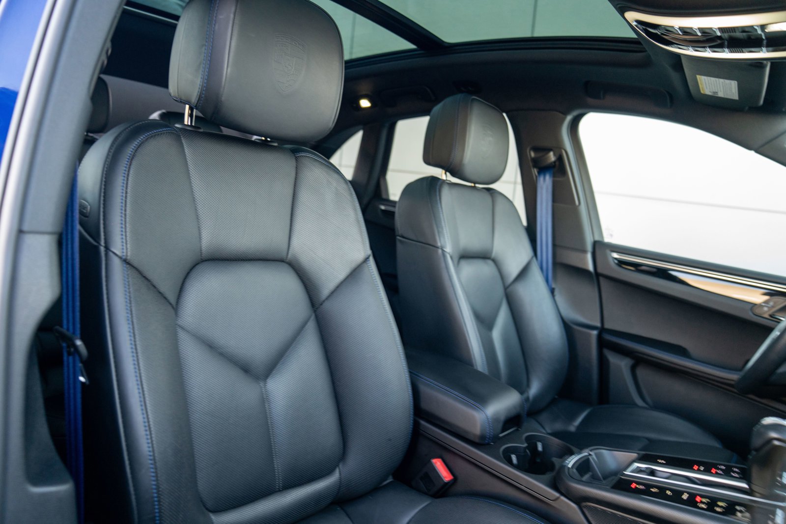 Certified 2024 Porsche Macan image 27