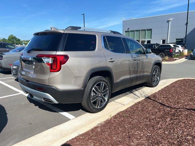 Used 2022 GMC Acadia SLT w/ Technology Package FWD image 9
