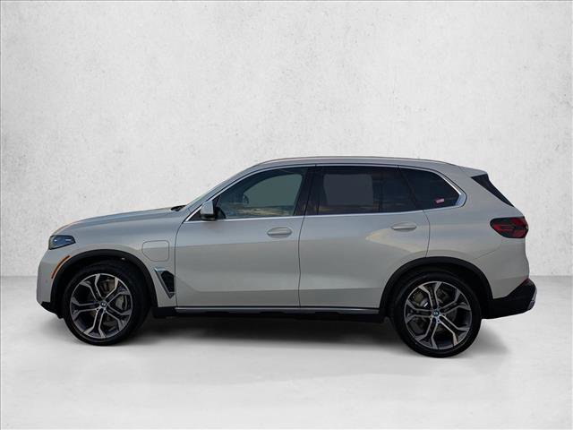New 2026 BMW X5 xDrive50e w/ Executive Package image 5
