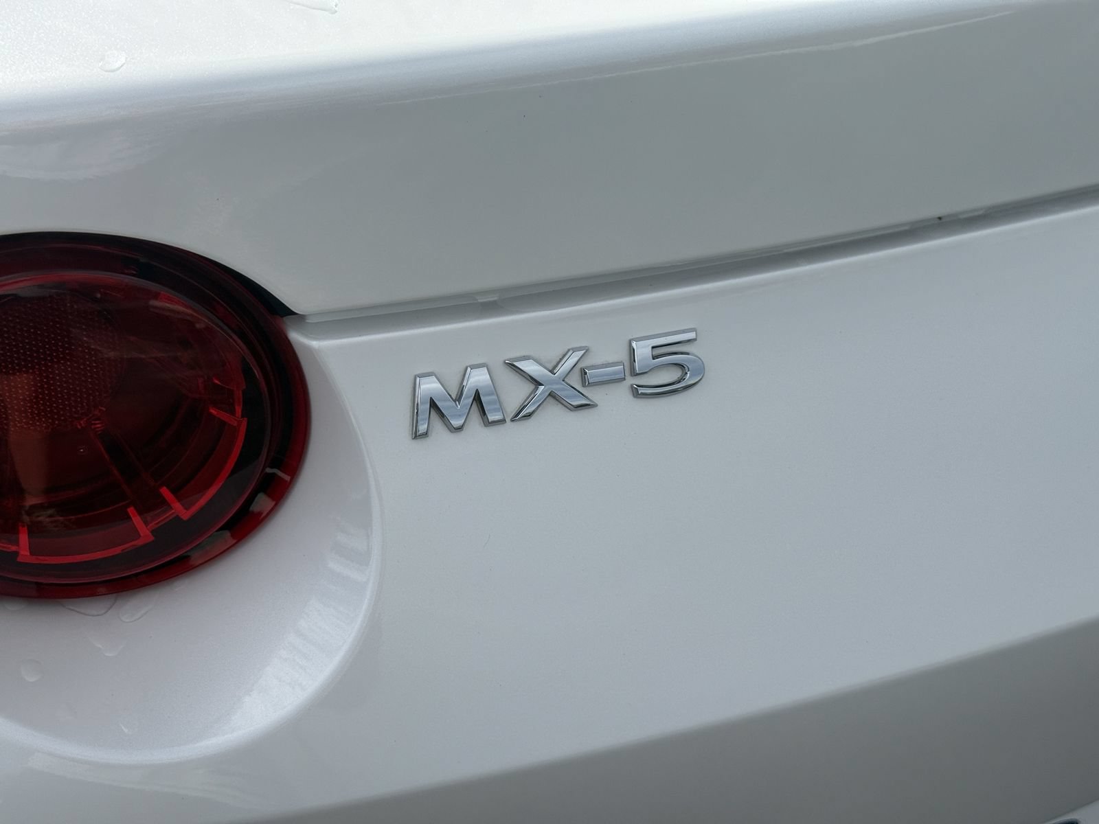 Used 2021 MAZDA MX-5 Miata RF Grand Touring RWD image 13