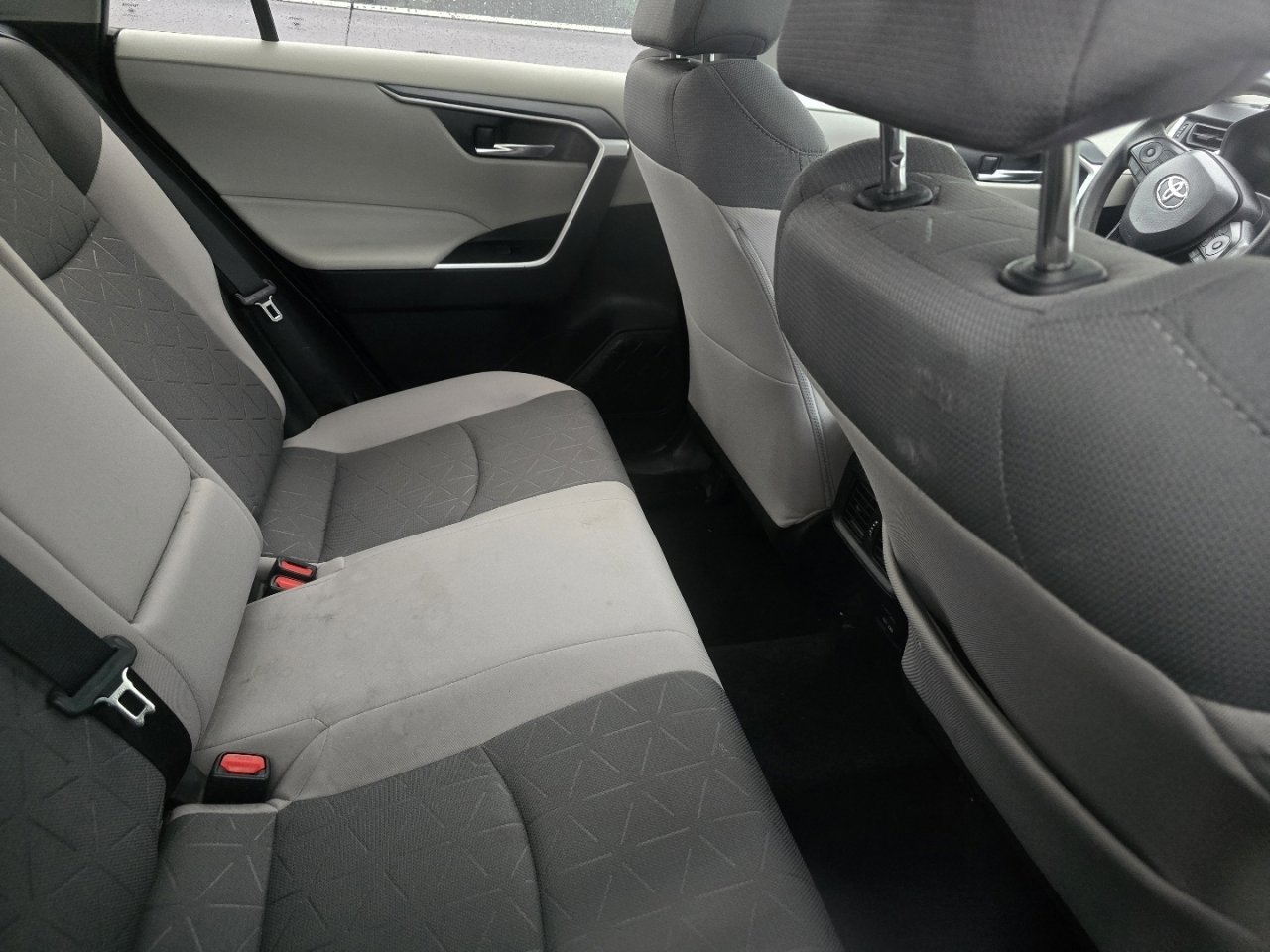 Used 2022 Toyota RAV4 XLE w/ Convenience Package AWD/4WD image 16