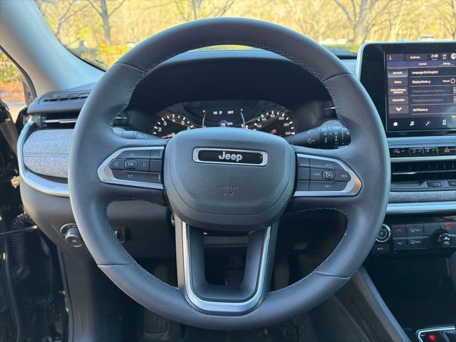 Used 2022 Jeep Compass Latitude w/ Sun and Sound Group image 12