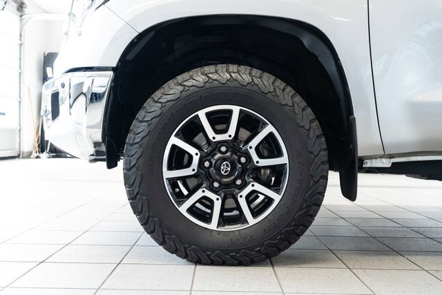 Used 2019 Toyota Tundra Limited w/ Limited Premium Package AWD/4WD image 7