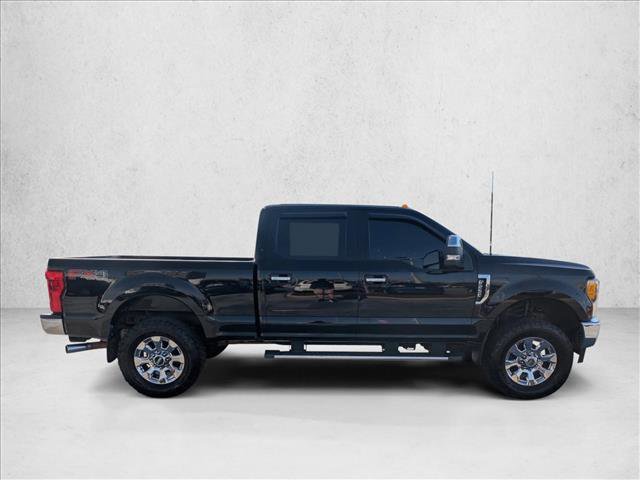 Used 2017 Ford F250 Lariat w/ Chrome Package image 4