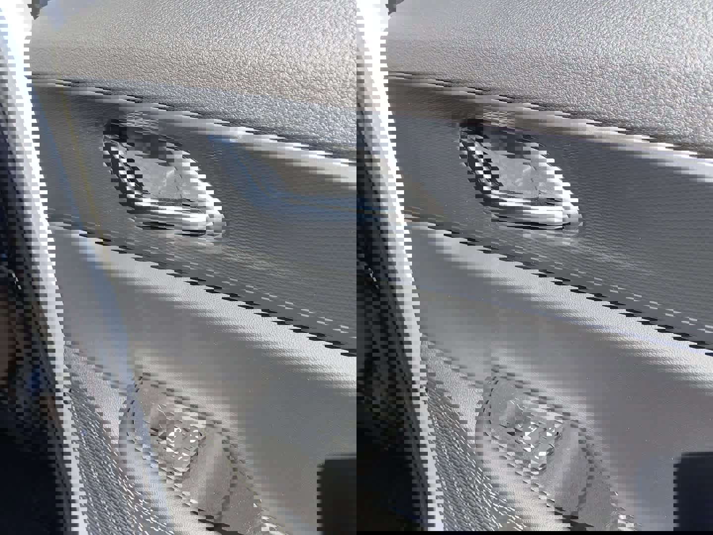 New 2025 Jeep Grand Cherokee Laredo X w/ Luxury Tech Group I image 59