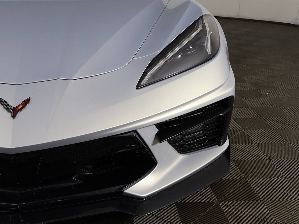 Used 2021 Chevrolet Corvette Stingray Premium Conv w/ Z51 Performance Package RWD image 17