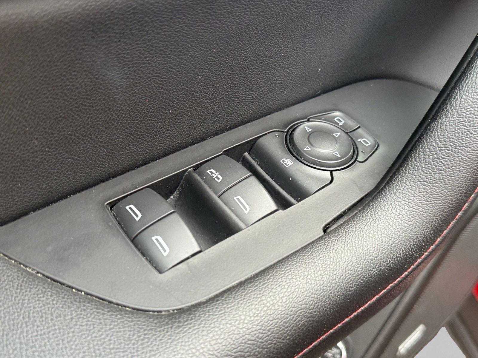 Used 2023 Chevrolet Blazer RS w/ Driver Confidence II Package image 25