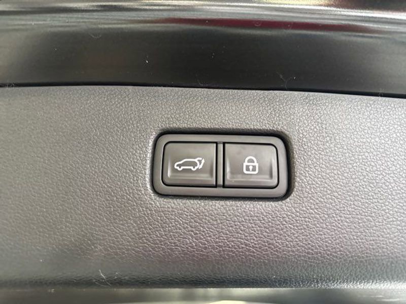 Used 2021 Genesis GV80 2.5T image 12