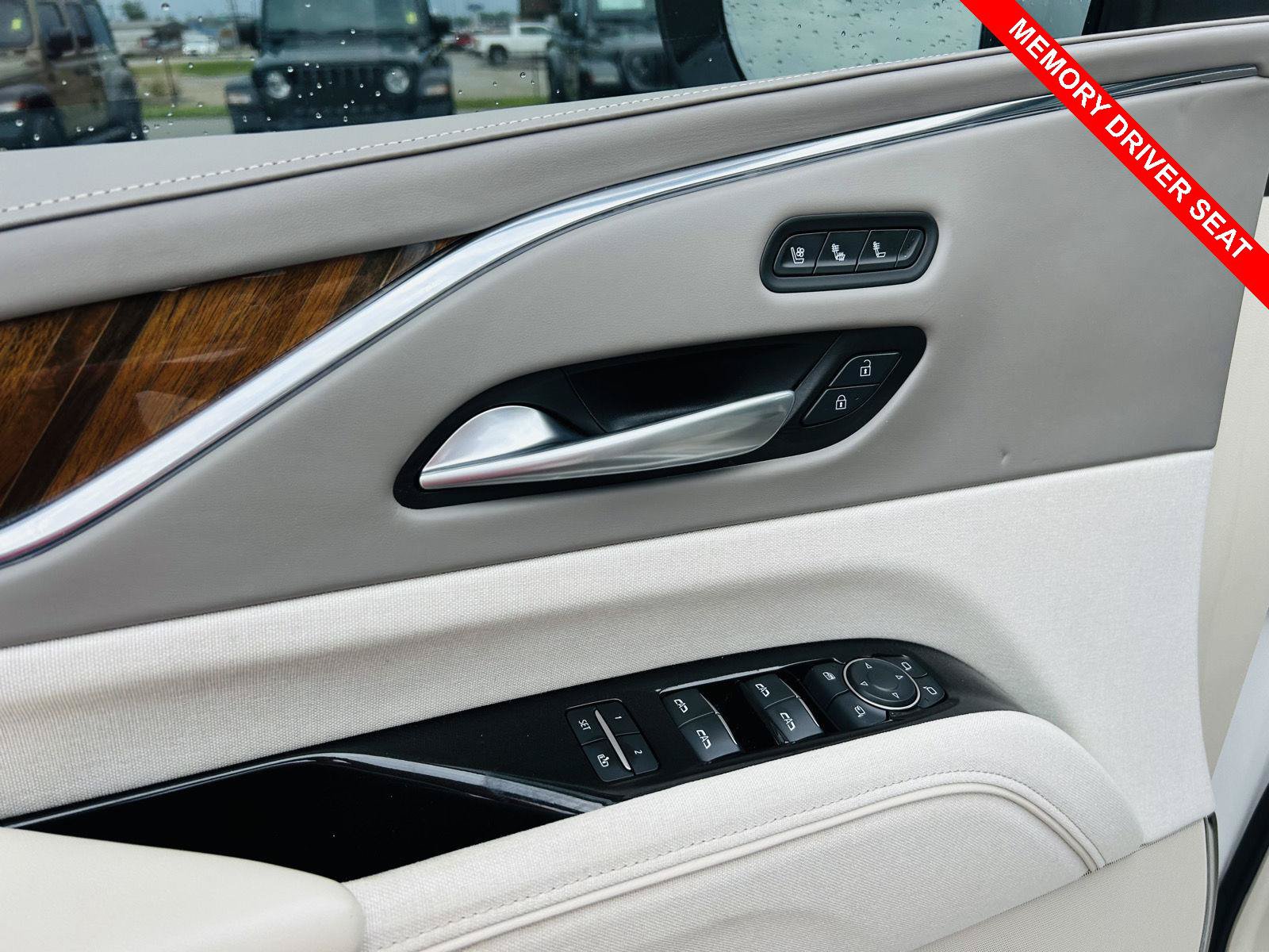 Used 2024 Cadillac Escalade Sport Platinum AWD/4WD image 20