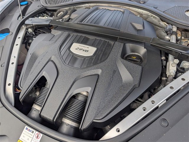 Used 2021 Porsche Panamera image 17