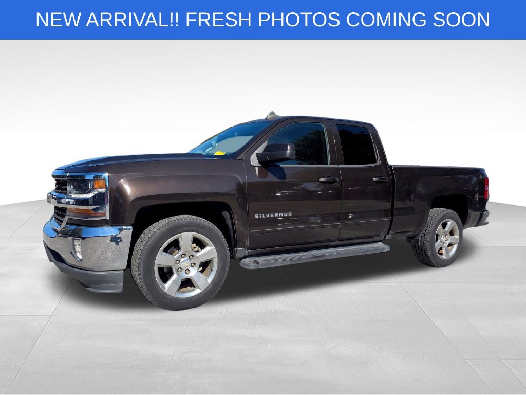 Used 2018 Chevrolet Silverado 1500 LT w/ All Star Edition RWD image 2