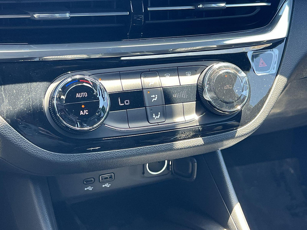 New 2026 Buick Envista Sport Touring w/ Convenience II Package FWD image 19
