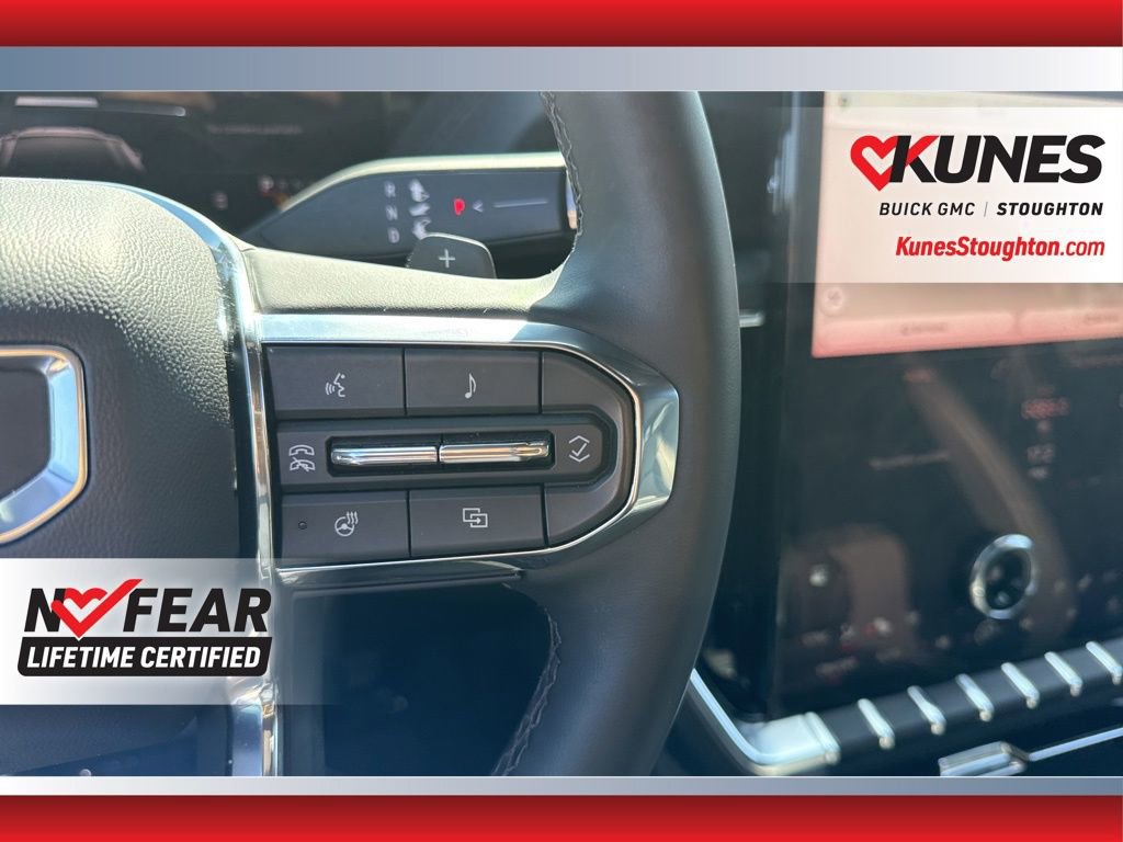 Used 2025 GMC Yukon XL Denali AWD/4WD image 32