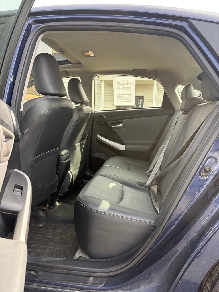 Used 2014 Toyota Prius Four w/ Solar Roof Package FWD image 10
