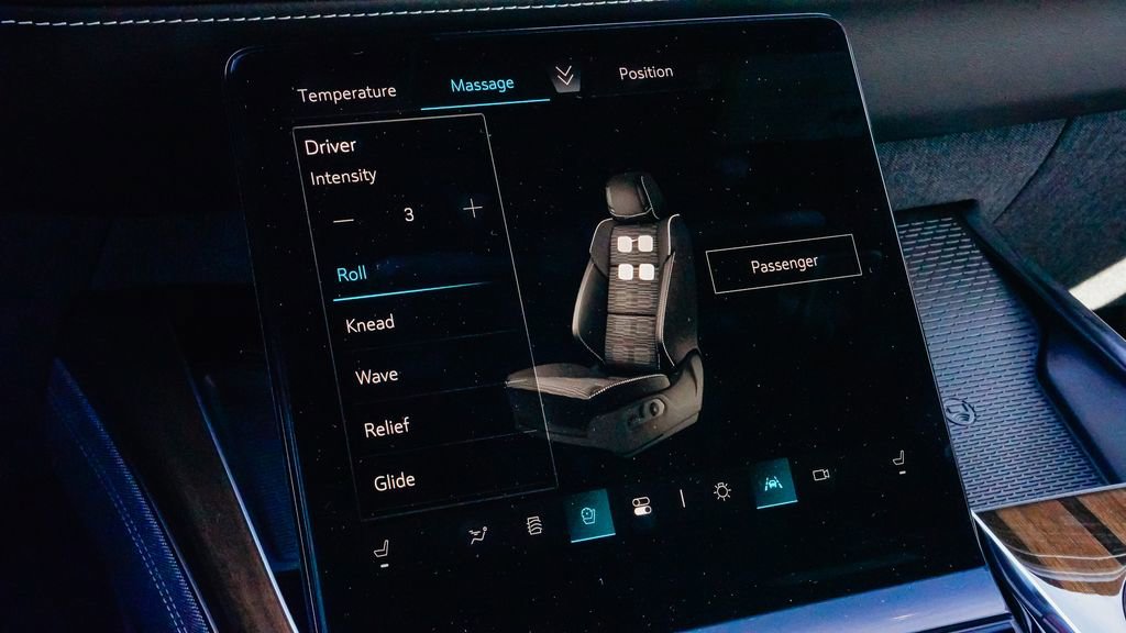 New 2026 Cadillac Escalade ESV Platinum Sport w/ LPO, ONYX Package image 26