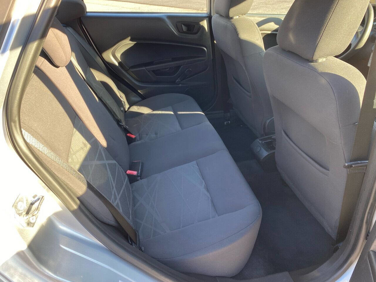Used 2015 Ford Fiesta S image 10