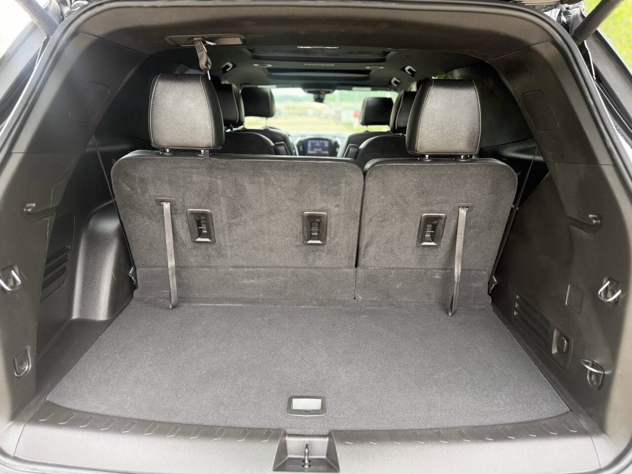 Used 2022 Chevrolet Traverse Premier w/ Redline Edition image 12