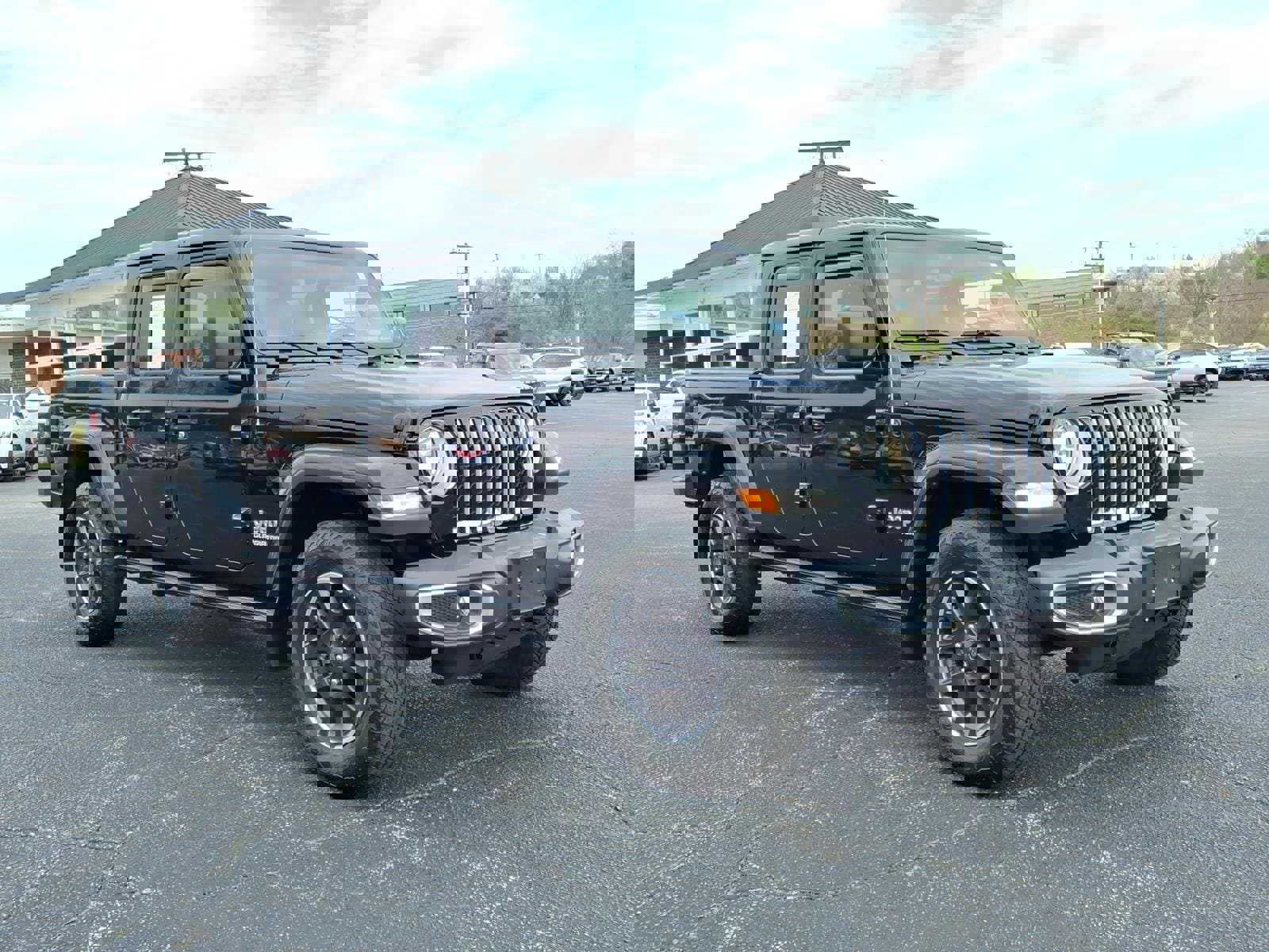 Used 2021 Jeep Gladiator Overland w/ Popular Equipment Package image 2