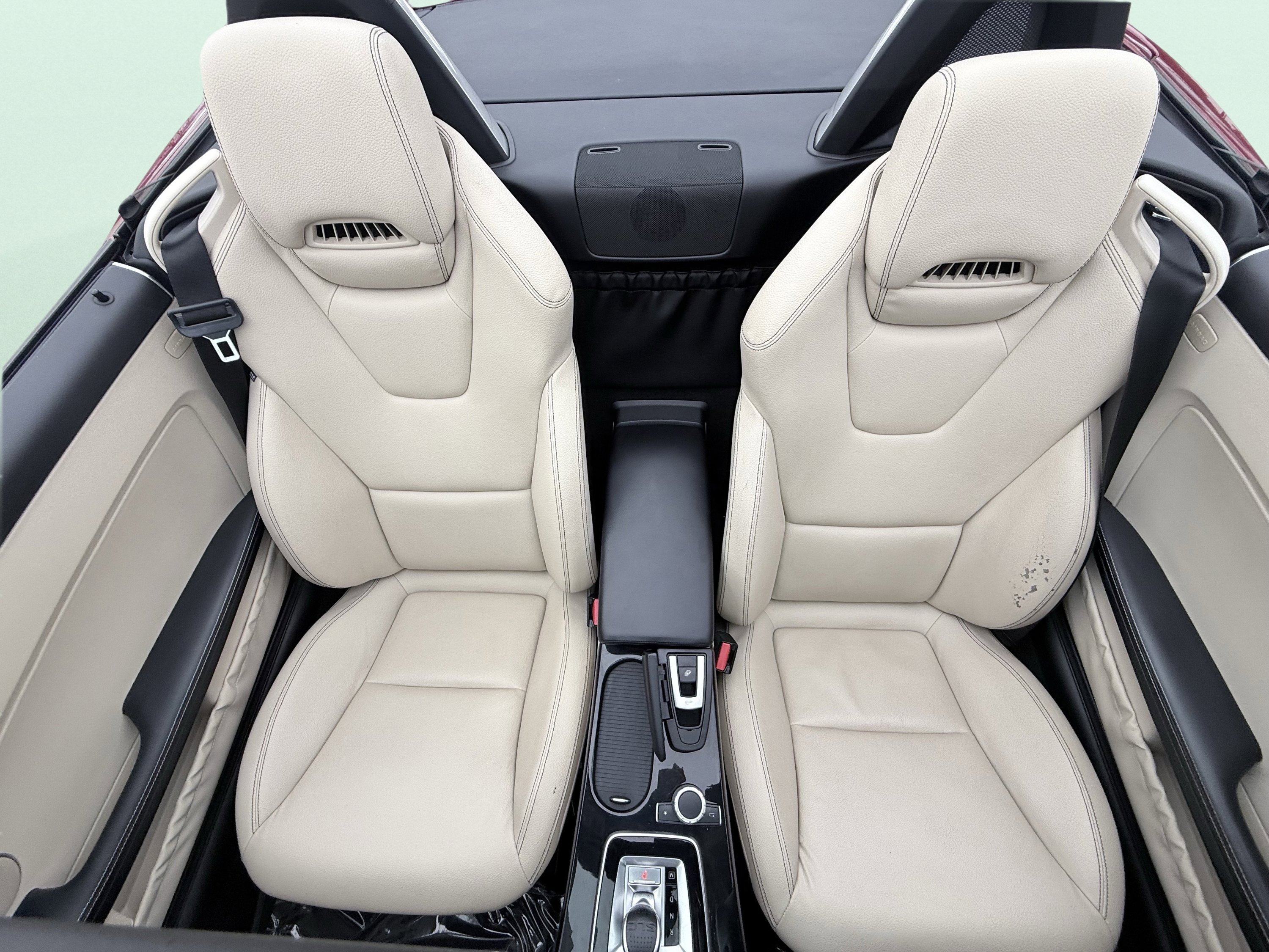 Used 2020 Mercedes-Benz SLC 300 w/ Premium Package image 23