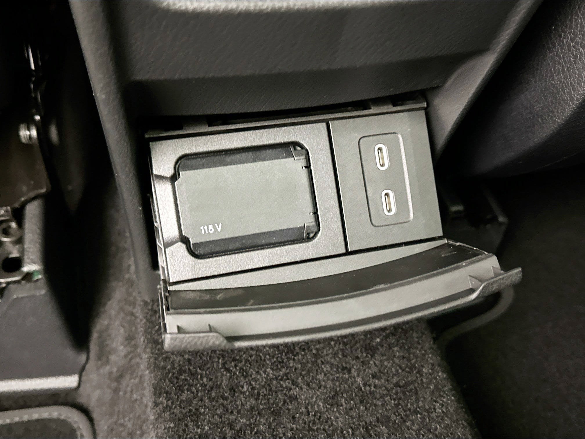 Used 2026 Mercedes-Benz GLB 250 4MATIC image 55