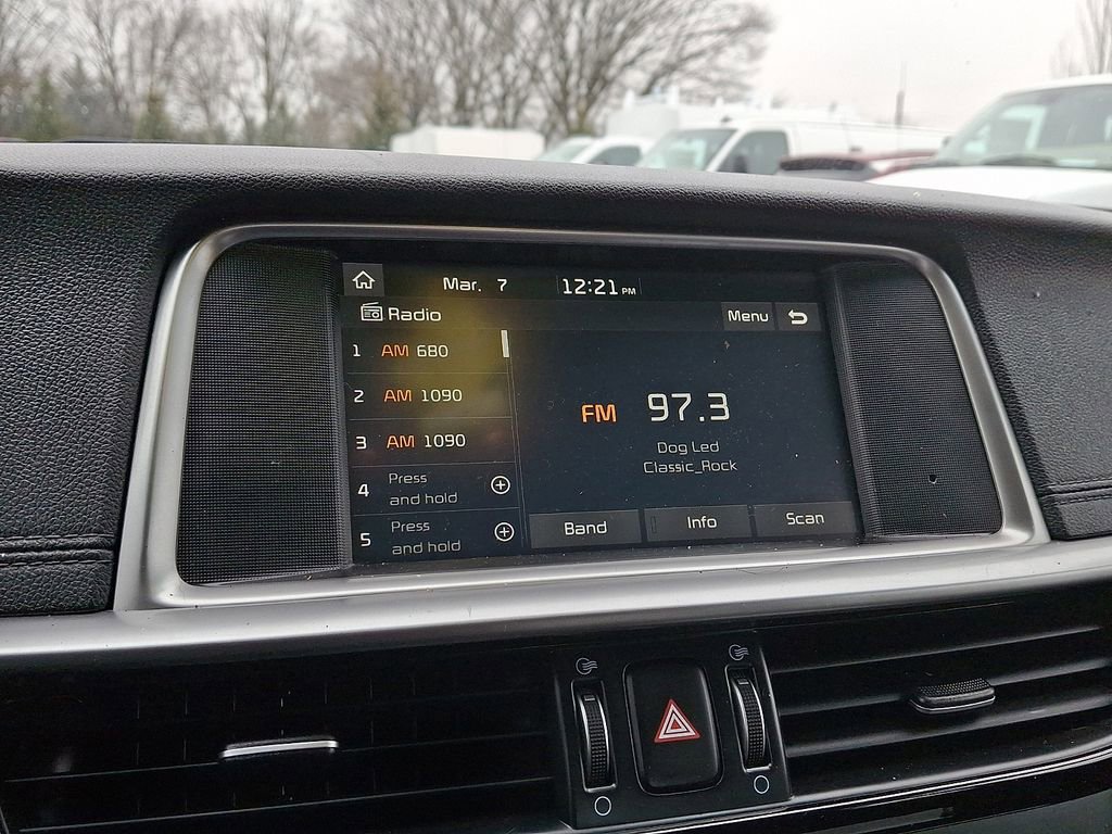 Used 2020 Kia Optima LX image 15