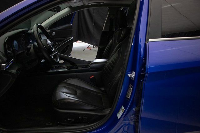 Used 2023 Hyundai Elantra Limited w/ Cargo Package FWD image 25