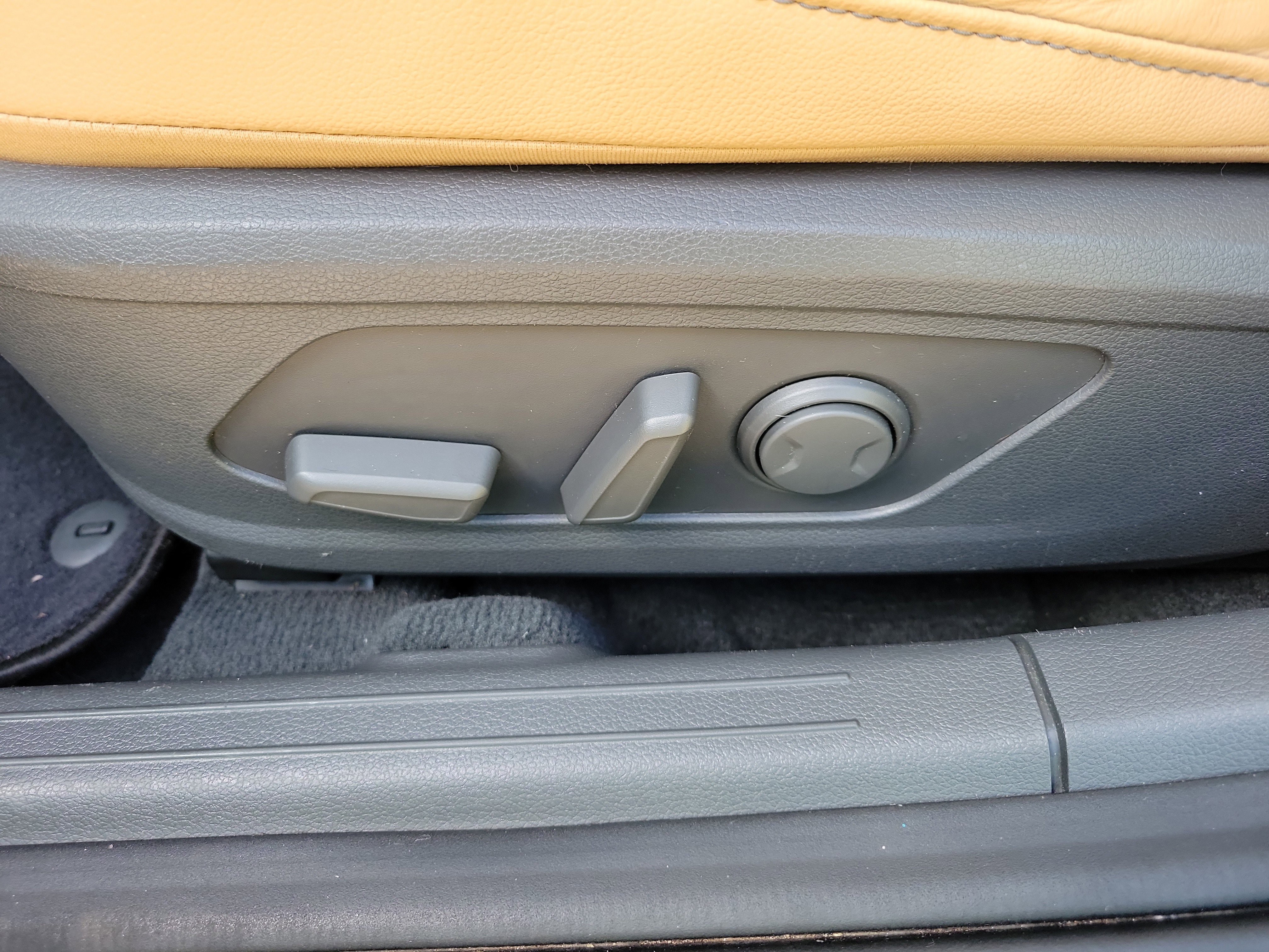 Used 2020 Hyundai Sonata Limited FWD image 24