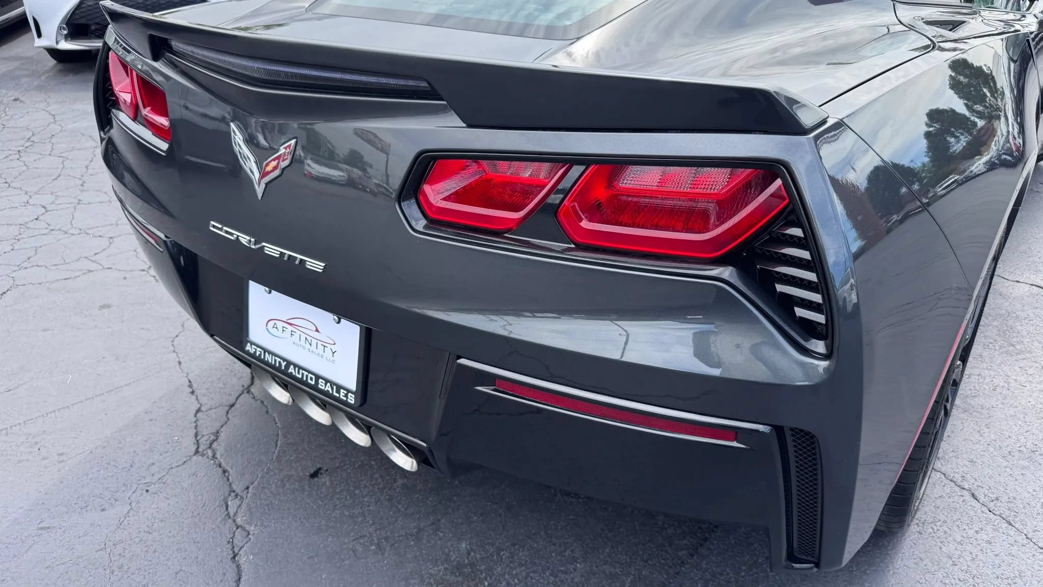 Used 2017 Chevrolet Corvette Stingray Coupe RWD image 5