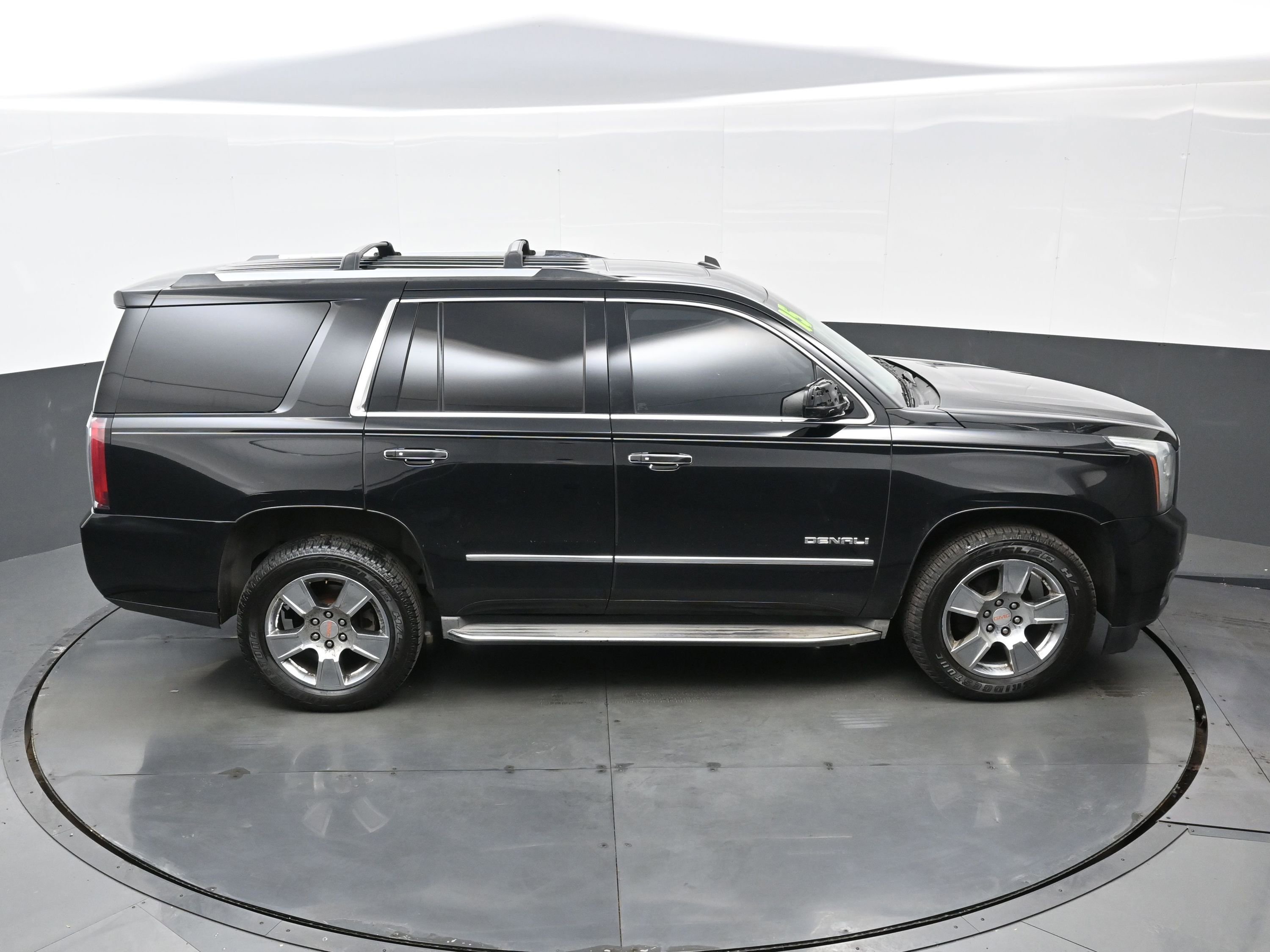 Used 2015 GMC Yukon Denali w/ Touring Package image 41
