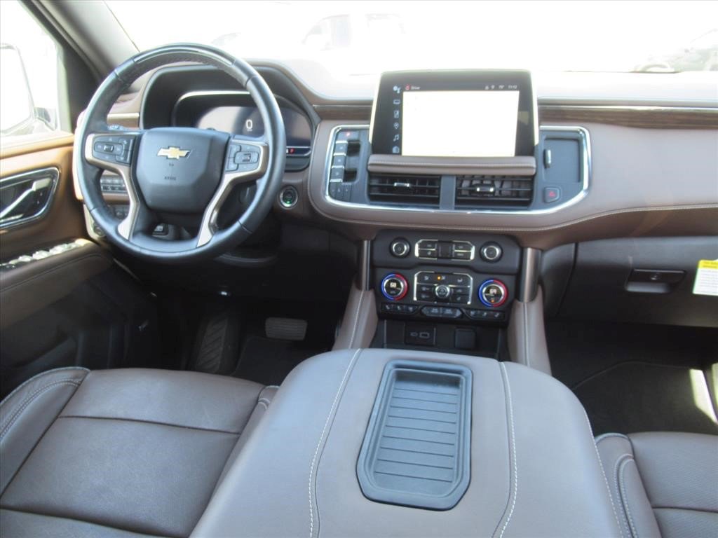 Certified 2024 Chevrolet Tahoe High Country w/ Advanced Technology Package AWD/4WD image 16