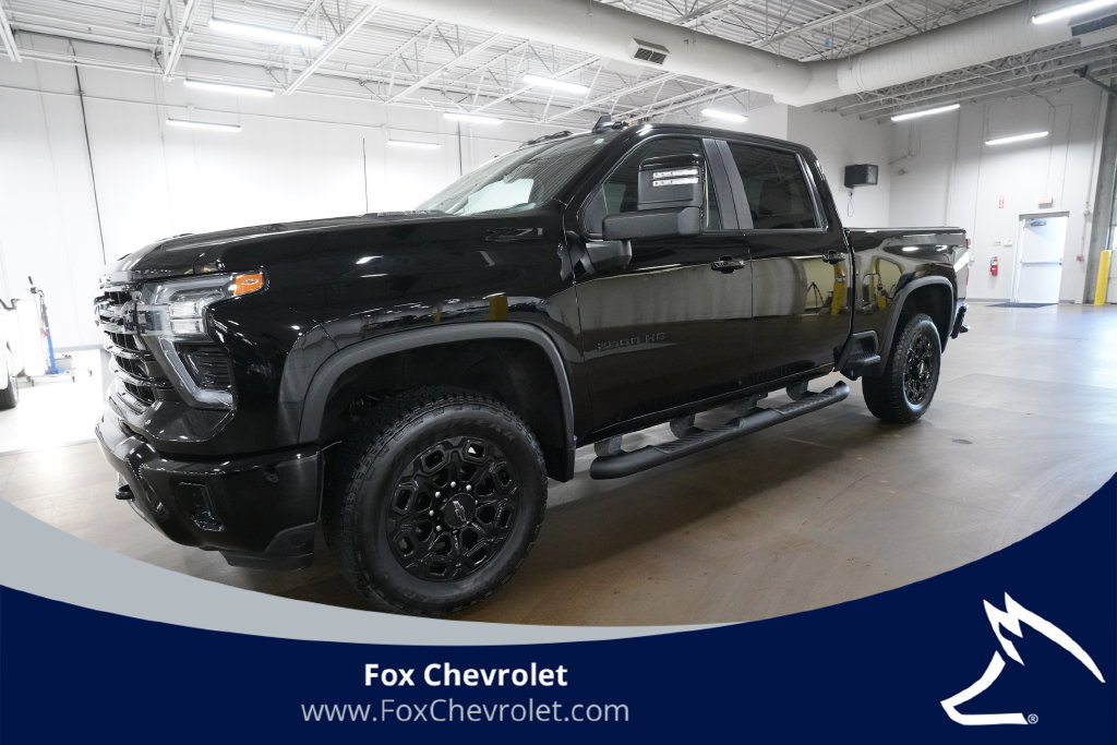 Used 2024 Chevrolet Silverado 2500 LT w/ Midnight Edition AWD/4WD image 1
