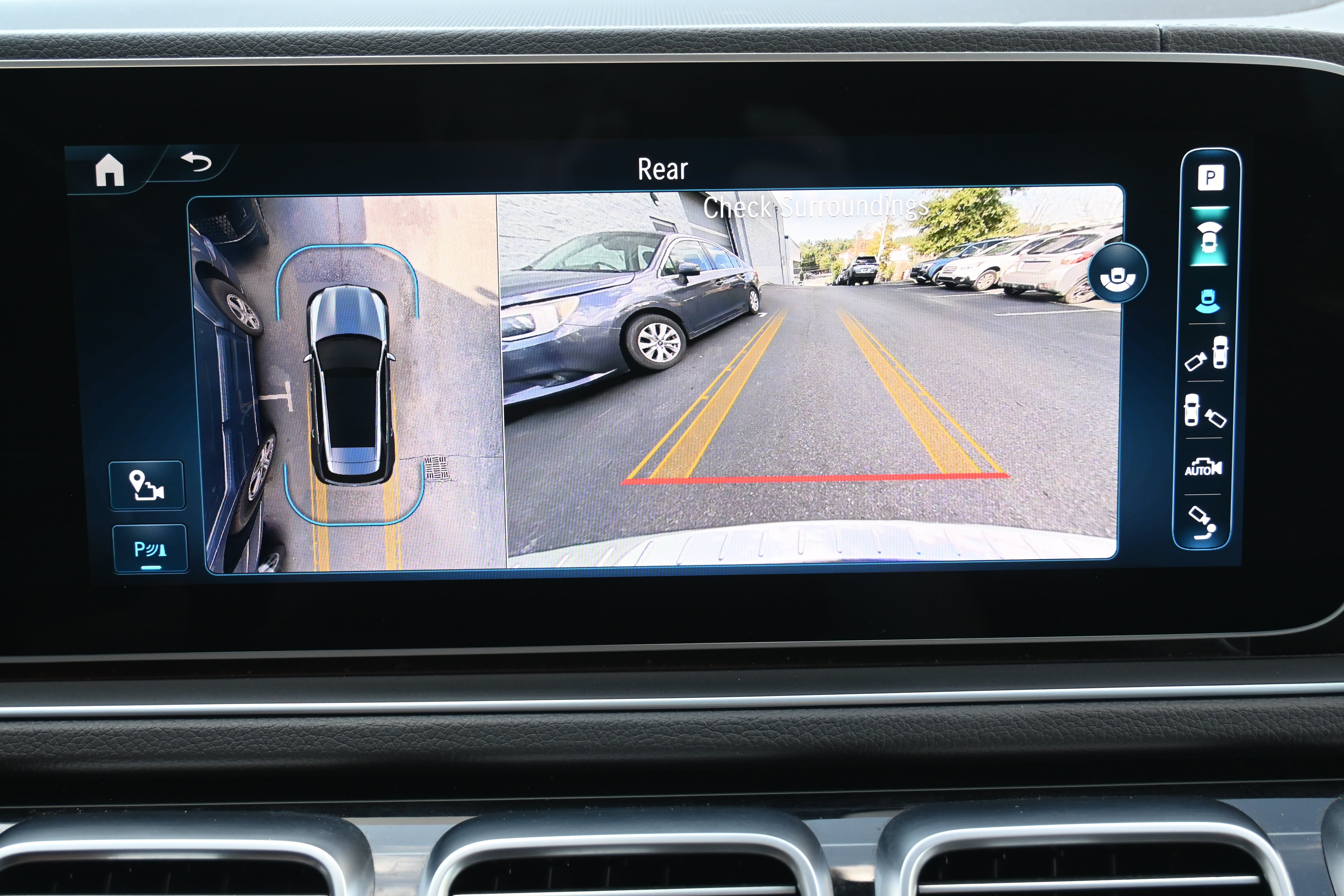 Used 2024 Mercedes-Benz GLE 350 4MATIC w/ AMG Line Exterior image 27
