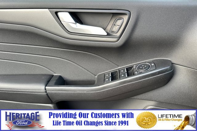 New 2025 Ford Escape SE w/ Class II Trailer Tow Package image 8