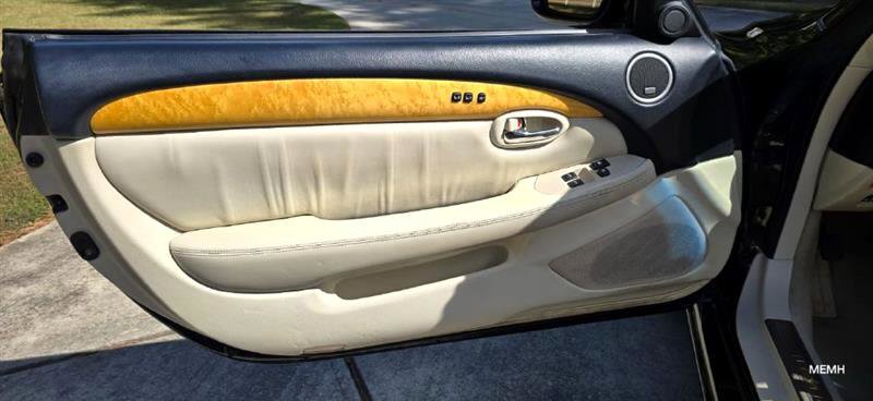 Used 2002 Lexus SC 430 Convertible image 38