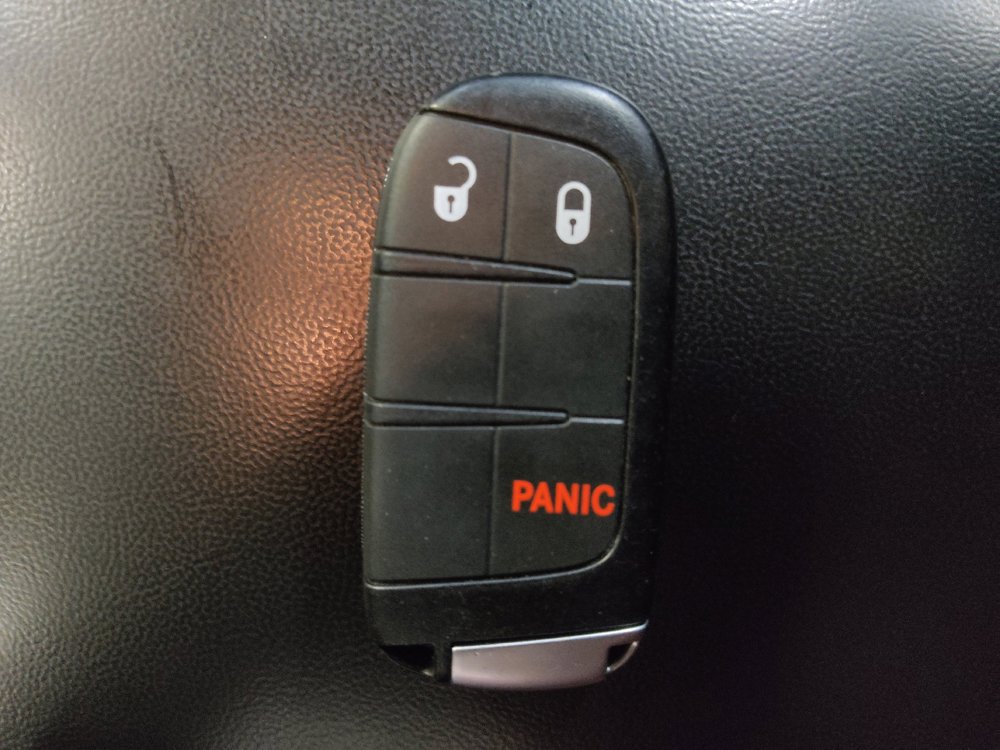 Used 2021 Jeep Grand Cherokee Laredo AWD/4WD image 32