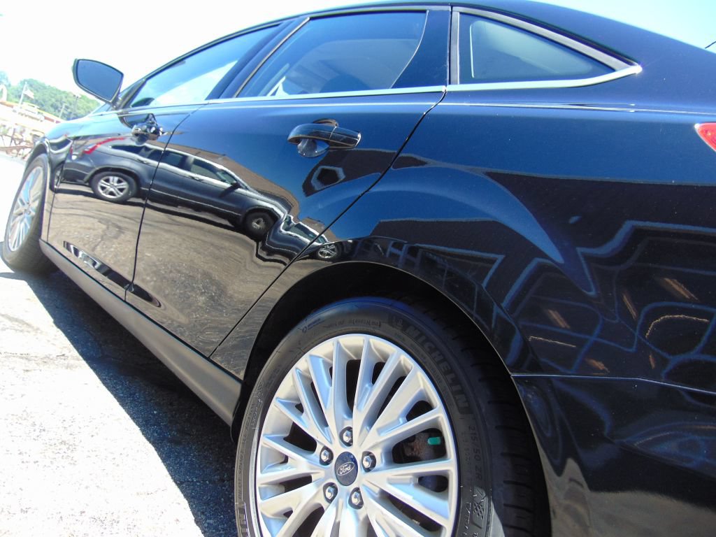 Used 2016 Ford Focus Titanium w/ Titanium Technology Package FWD image 16