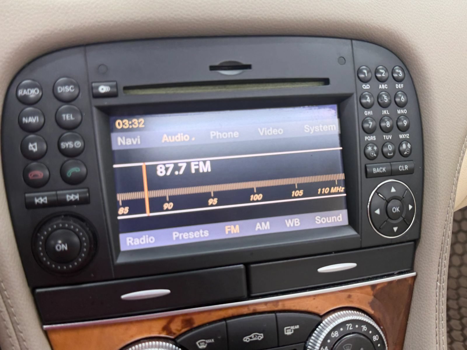 Used 2009 Mercedes-Benz SL 550 image 23