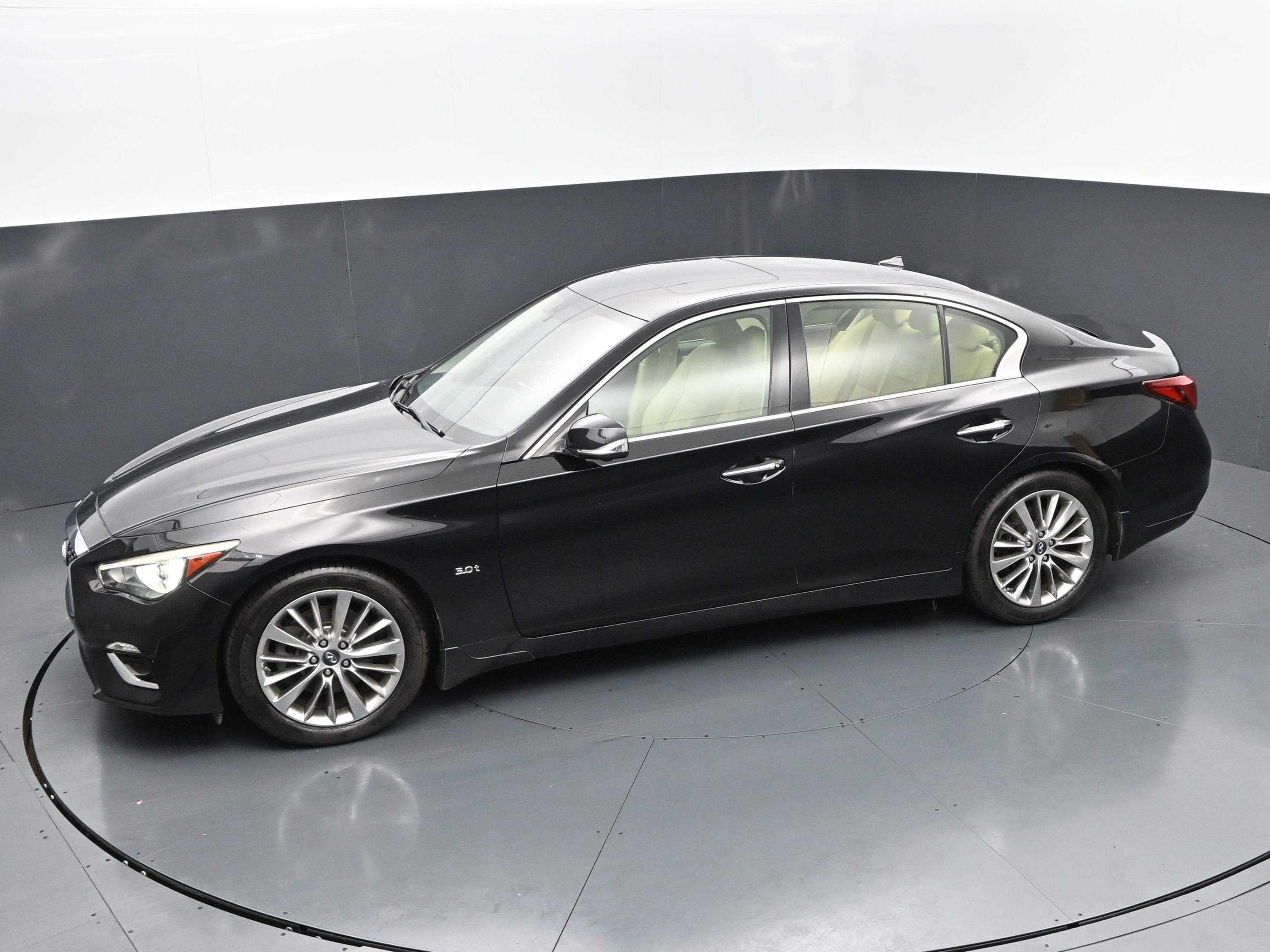 Used 2018 INFINITI Q50 Luxe w/ Sensory Package (Luxe) RWD image 28