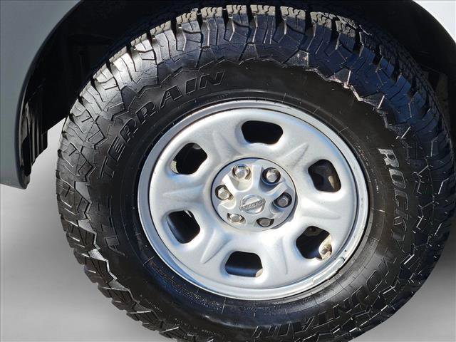 Used 2013 Nissan Xterra X image 22