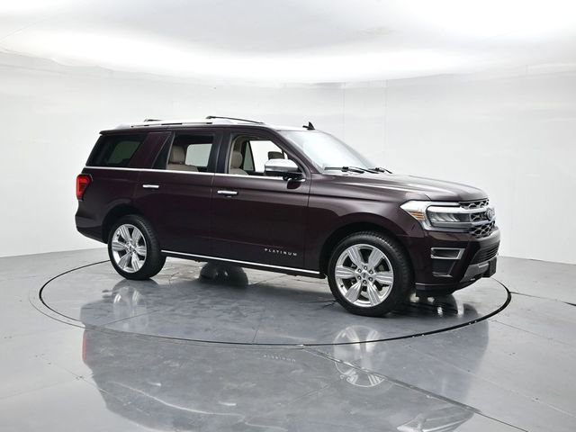 Used 2023 Ford Expedition Platinum image 3