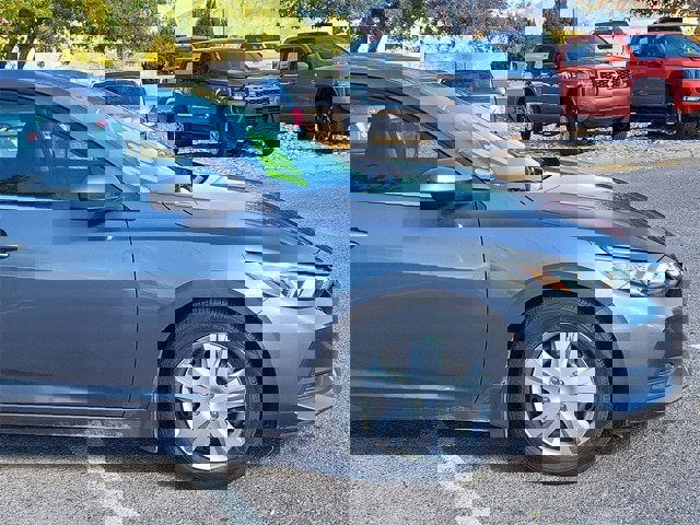 Used 2021 Nissan Sentra S image 2