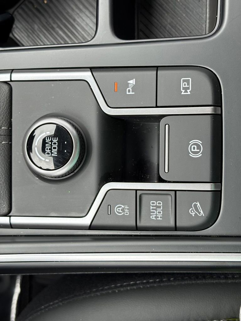 Certified 2025 Kia Sorento S w/ Panoramic Sunroof Package FWD image 31